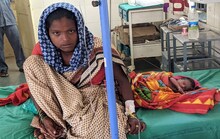 रणरणत्या उन्हात ती रिक्षाची वाट पाहत होती, अचानक कळा सुरू झाल्या आणि....