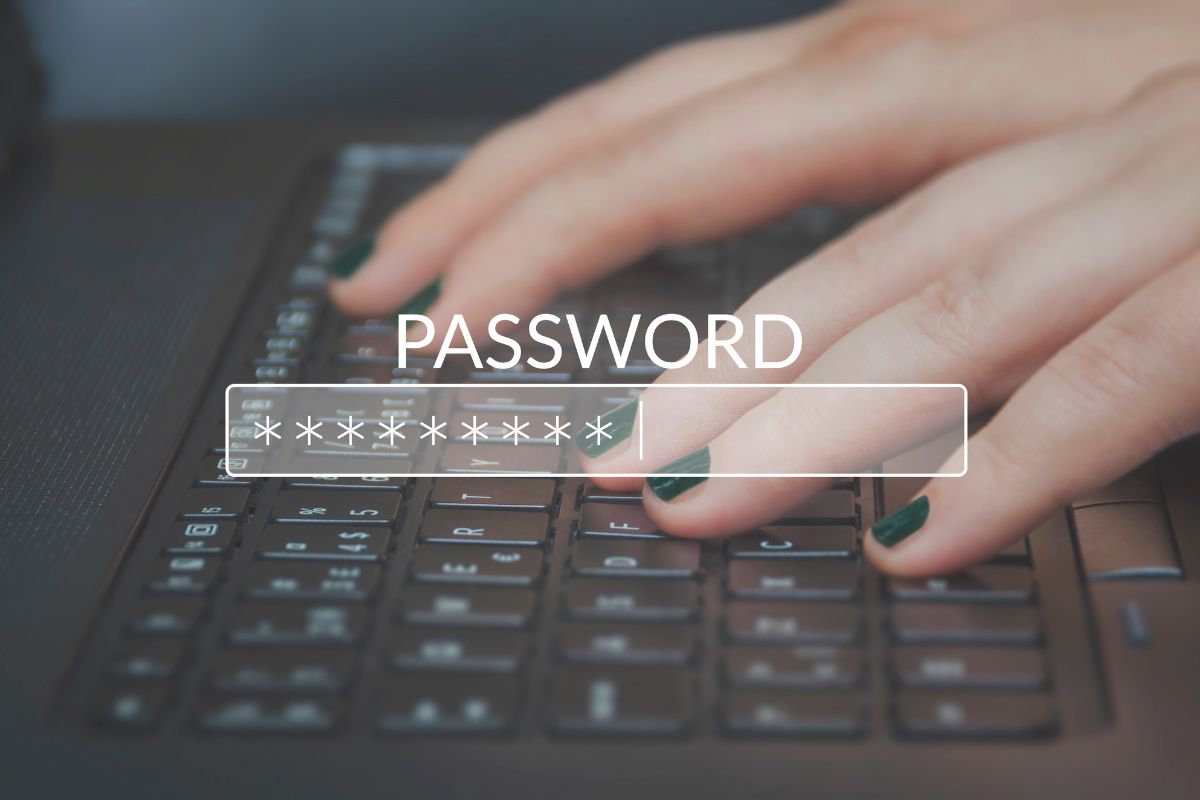 दररोजच्या वापरातील 'Password' या शब्दाला मराठीत काय म्हणतात?