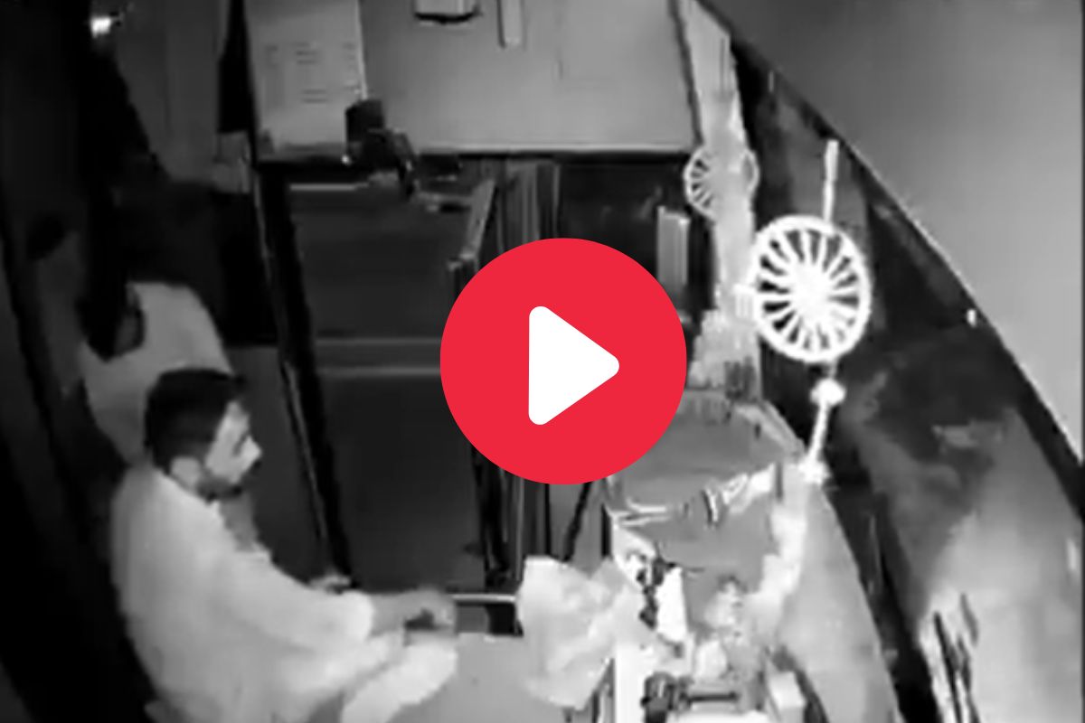 चालत्या बसमध्ये डुलकी घेणं व्यक्तीच्या जीवाशी