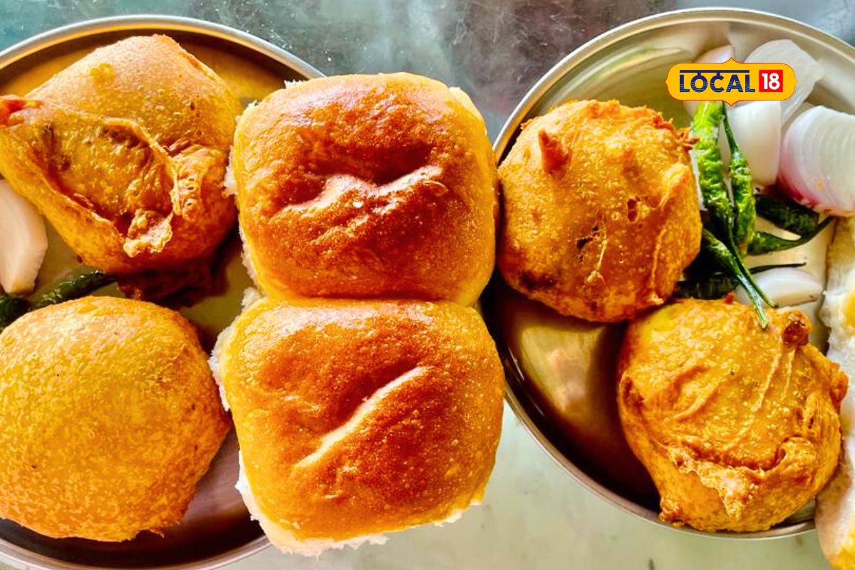 Solapur News : मुंबईच्या वडापावला सोलापूरची टक्कर, खास खर्डा चटणीही केली मिक्स; दुकानात लागल्या रांगा VIDEO