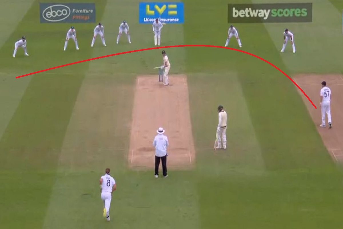 स्मिथसाठी स्पेशल फिल्डिंग