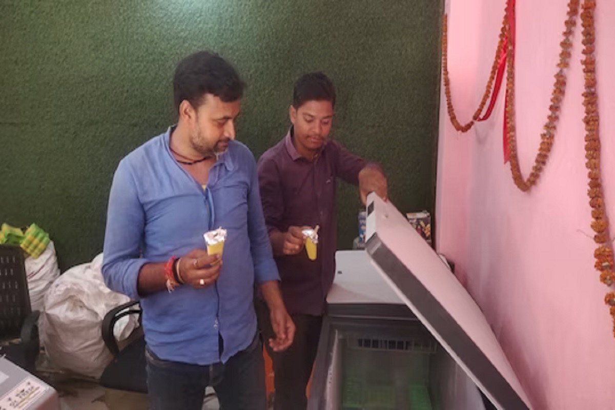 18 लाखांच्या पॅकेजची नोकरी सोडून तरुणाने सुरू केला स्टार्टअप, महाराष्ट्रानंतर आता बिहारमध्येही मिळणार उसाची आईस्क्रीम