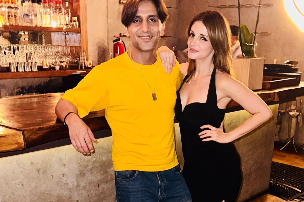 बॉयफ्रेंडसोबतचा सुझान खानचा 'तो' व्हिडिओ पाहून नेटकऱ्यांचा पारा चढला