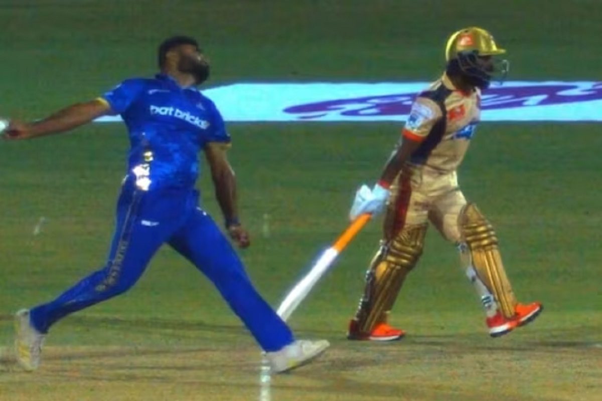 कर्णधाराने एका चेंडूत दिल्या 18 धावा