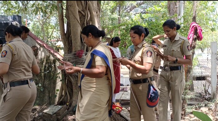 घरसंसार सांभाळत महिलांना नोकरीच्या ठिकाणी कर्तव्य पार पाडावे लागते. अशातच येणारे सण, रुढीपरंपरा जपणं कठीण जातं. 