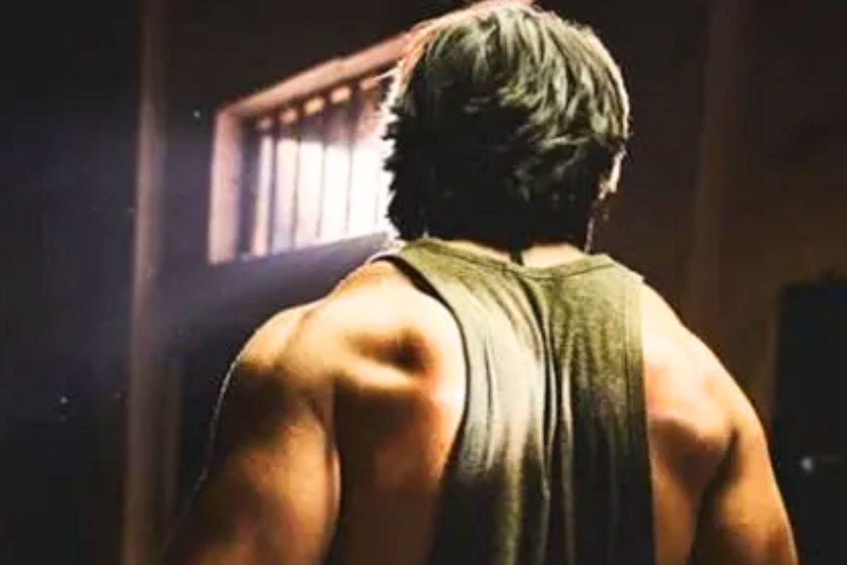 दीड वर्षात 3 चित्रपट फ्लॉप, 'या' सुपरस्टारमुळं निर्मात्यांचं 410 कोटींचं नुकसान; आता एका सिनेमावर टिकलंय भविष्य