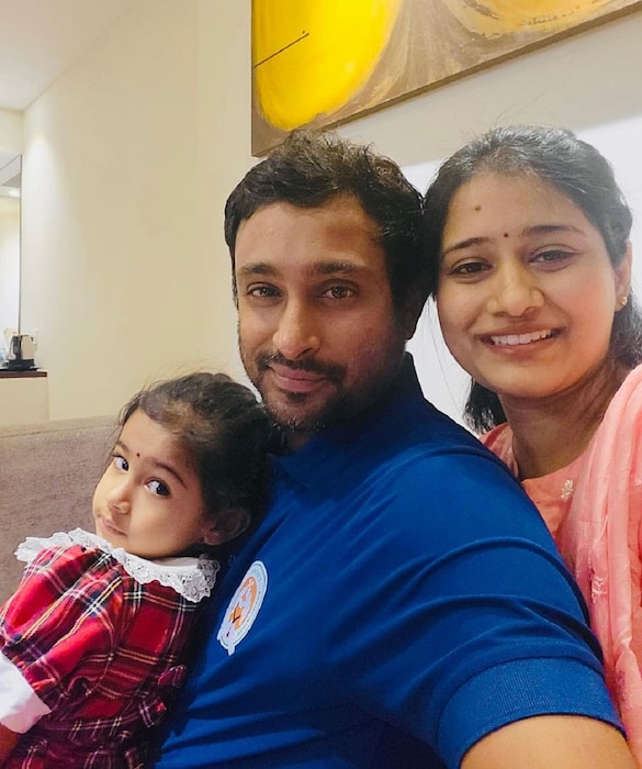 अंबाती रायुडूने ५५ एकदिवसीय सामन्यात १६९४ धावा केल्या. यात ३ शतके आणि १० अर्धशतकांचा समावेश आहे. तर ६ टी२० सामन्यात ४२ धावाच करता आल्या. २०१९ च्या वर्ल्ड कपमध्ये निवड न झाल्यानं त्याने थेट निवड समितीशी पंगा घेतला होता.