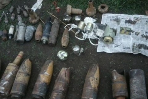 अहमदनगरमध्ये मोठा शस्त्रसाठा जप्त  