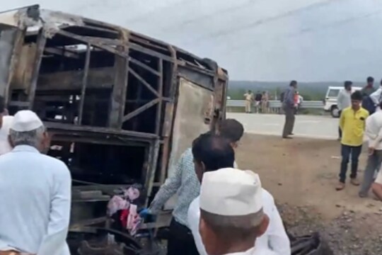 भीषण अपघातामध्ये 25  जणांचा मृत्यू  