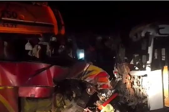 बुलढाण्यात भीषण अपघात  