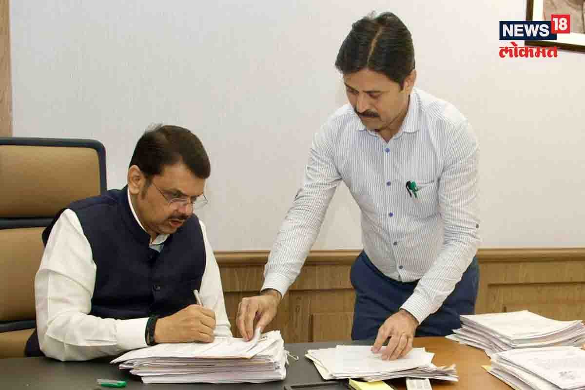 फडणवीस यांचे एका शब्दाचे 'सूचक' ट्विट