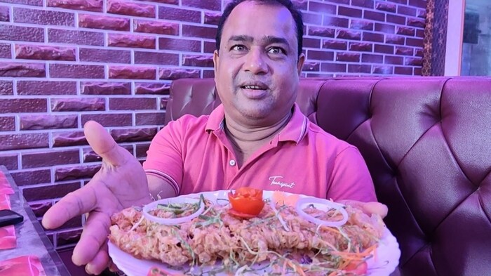 या डिशला तिथे प्रचंड मागणी आहे, मात्र एकटी व्यक्ती ती संपवू शकत नाही असा दावा केला जातो. विशेष म्हणजे यासाठी केवळ 250 रुपये मोजावे लागतात. तसेच येथील बिर्याणीही प्रसिद्ध आहे.