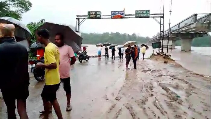 दक्षिण गडचिरोली भागात पावसाचा जोर अधिक असल्याने भागामध्ये पूर परिस्थिती निर्माण झाली आहे.