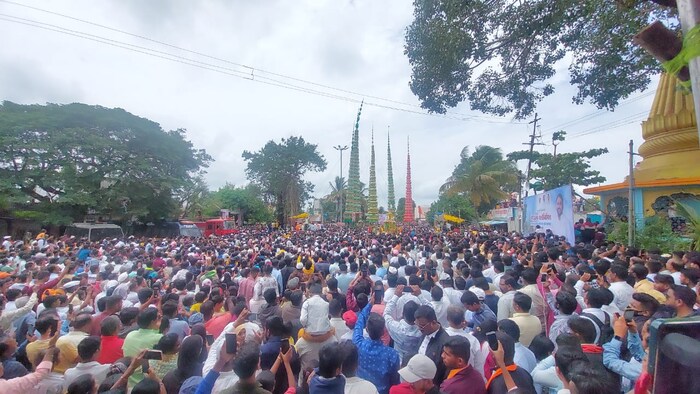 या ठिकाणी मानाप्रमाणे सर्व ताबूतांच्या भेटी झाल्या. हा सोहळा पाहण्यासाठी महाराष्ट्र, कर्नाटकसह विशेषतः सांगली , सातारा, कोल्हापूर, सोलापूर, पुणे जिल्ह्यातील भाविकांची मोठी गर्दी होती.