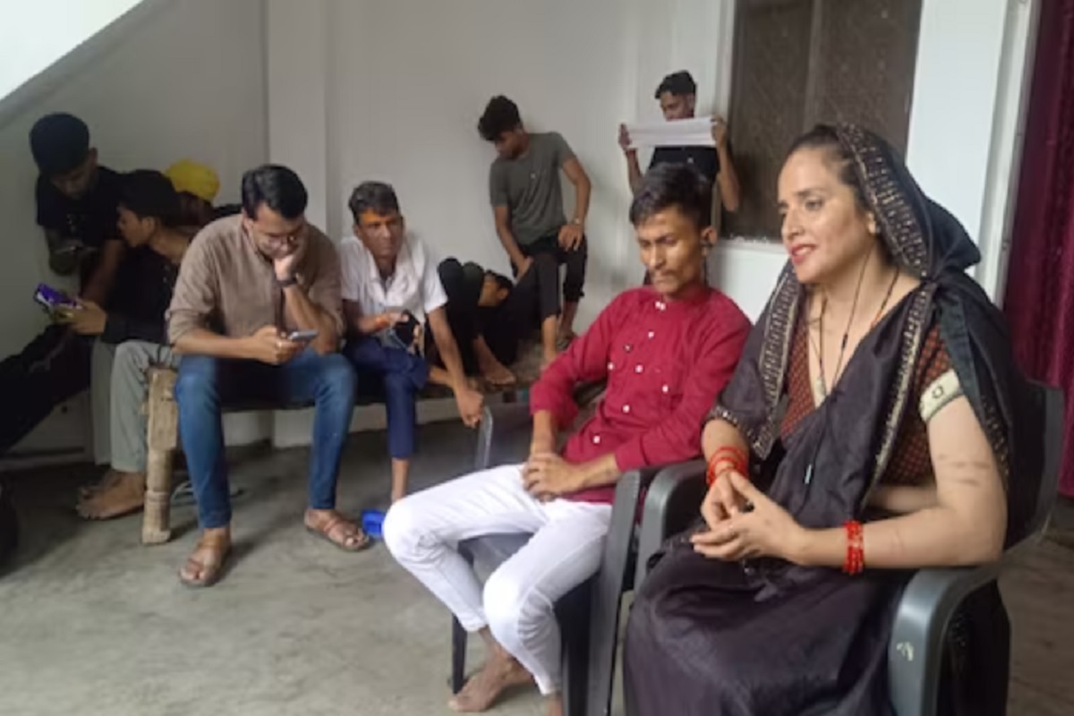 नागरिकांनी पाकिस्तानी वहिनींचं छान स्वागत केलंय, अशा चर्चा सर्वत्र रंगल्या आहेत.