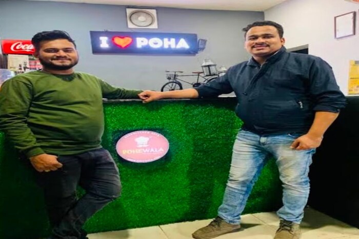 पोहेवालाचे आज 13 हून अधिक आउटलेट आहेत. यातून 100 हून अधिक लोकांना थेट रोजगार दिला जातो. एका आउटलेट वरून महिन्याला 4-5 लाखांचे उत्पन्न मिळते. तर सर्व आउटलेट वरून महिन्याला 50-60 लाखांची उलाढाल होते, अशी माहिती चाहूल यांनी दिली. 
