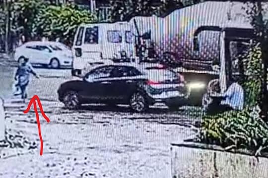 पुण्यात भीषण अपघात  