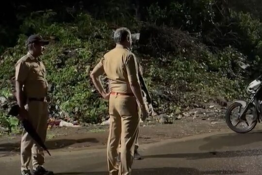 पुण्यात आरोपींचा पोलिसांवर गोळीबार  