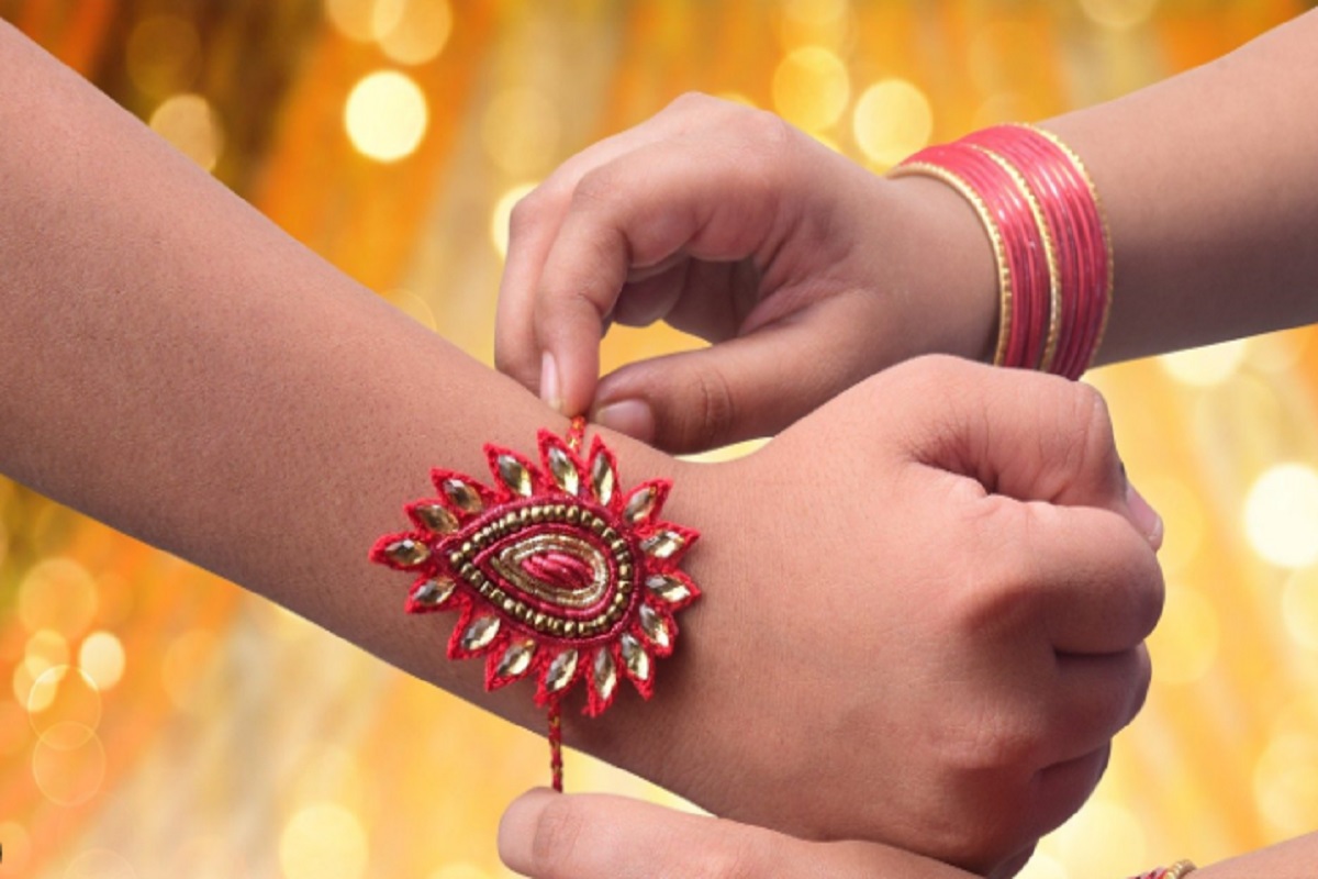 भद्रकाळात राखी बांधणं अशुभ मानलं जातं. यंदा श्रावण पौर्णिमेच्याच दिवशी भद्रकाळ आहे.