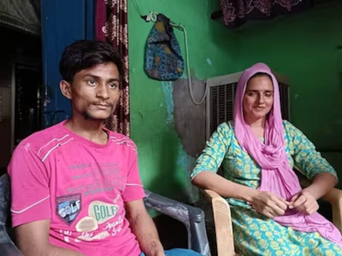 नेपाळच्या पशुपतीनाथ मंदिरात हिंदू पद्धतीने लग्न केल्याचा दावा करून पाकिस्तानातून अवैधरीत्या भारतात आलेली सीमा नोएडात सचिनसोबत राहू लागली तेव्हाच भारतीय तपास यंत्रणांना तिच्यावर संशय आला. उत्तर प्रदेश एटीएसने सीमा हैदर, तिचा नवरा सचिन मीणा आणि सासरा नेत्रपाल यांना ताब्यात घेतलं. त्यांची कसून चौकशी करण्यात आली.