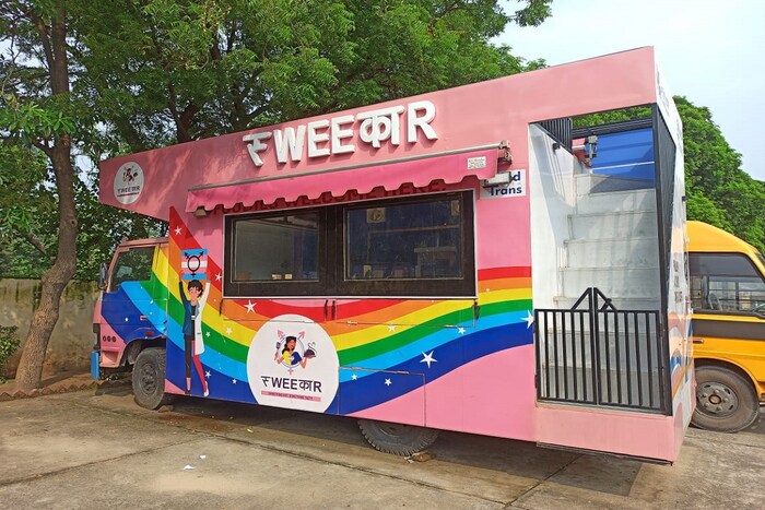 धनंजय चौहान असंही सांगतात की, बॉलिवूड अभिनेता आयुष्मान खुराना याने एक गाडी भेट म्हणून दिली होती, ज्यामधून व्हॅन रेस्टॉरंट सुरू करण्याची तयारी सुरू होती. मात्र प्रशासनाकडून परवानगी न मिळाल्याने गाडीही तशीच पडून आहे.
