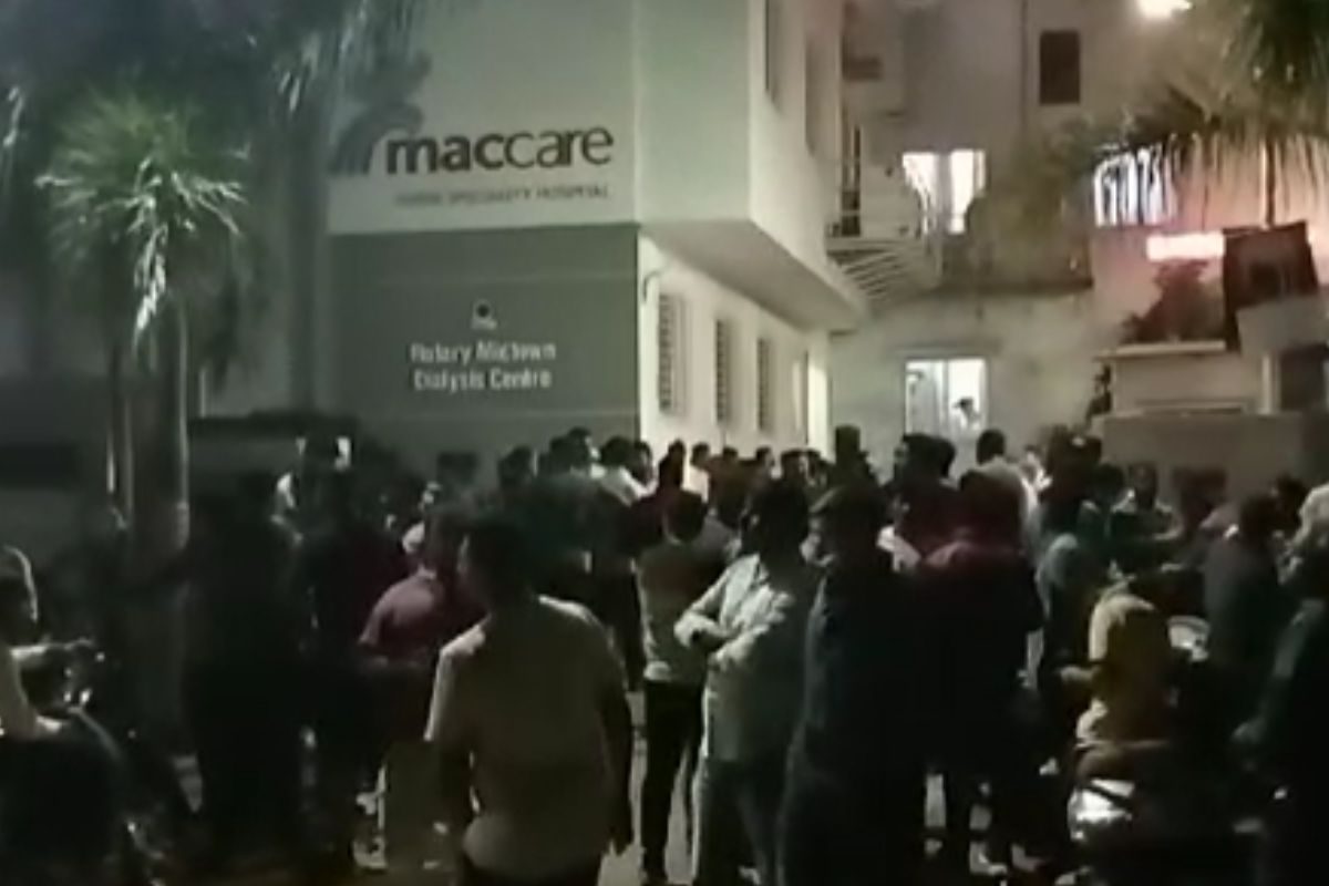 दोन गटात तुफान राडा