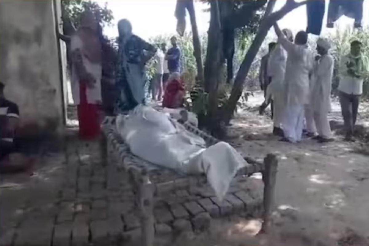 त्यांनी असा टोकाचा निर्णय घेण्याऐवजी आमच्याकडे यायला हवं होतं, असं पोलिसांनी म्हटलं.