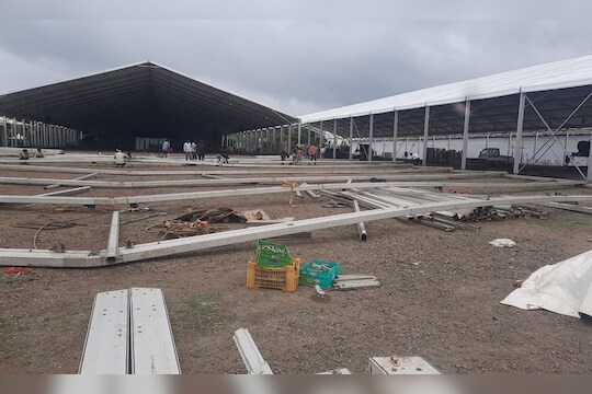 जेजुरीत शासन आपल्या दारी कार्यक्रमाचे शेड कोसळले