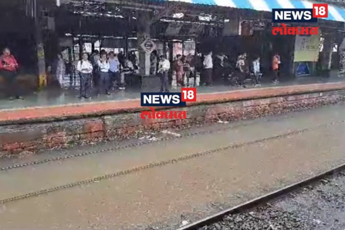 Badlapur News : पावसामुळे अंबरनाथ-बदलापूर रेल्वे अनिश्चित काळासाठी ठप्प, चाकरमान्यांचे हाल