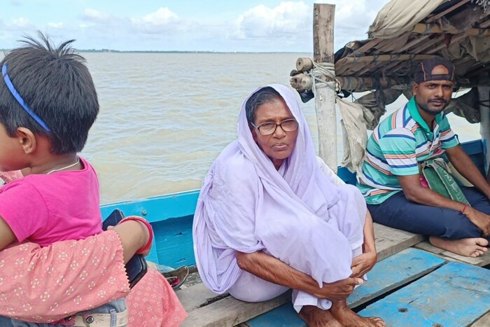 गौरी देवींनी सांगितलं, `माझ्या कुटुंबात मुलगा, नातवंडं, सून असे सदस्य आहेत. वयोमानामुळे कुटुंबातले सदस्य मला हे काम न करण्याचा सल्ला देतात; पण मी ही सर्वसामान्यांची बहुमोल सेवा मानते. 100 वर्षांनंतरही कार्यरत राहण्याचा माझा मानस आहे. मला आयुष्याच्या शेवटपर्यंत लोकांसोबत राहायचं आहे. मदतीची गरज असलेल्यांसोबत राहणं ही गेली 45 वर्षं माझी सवय बनली आहे.`