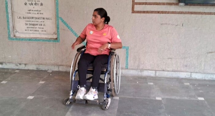 विशेषत: आपण कोणावरही अवलंबून राहू नये, कठोर परिश्रम करा आणि आम्ही जसे यशस्वी झालो, तसे यशस्वी व्हा, असे आवाहन त्यांनी दिव्यांग तरुणांना केले. 