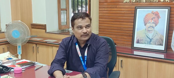 कोल्हापुरात पुराचा धोका निर्माण झाला असून पूरग्रस्त भागातील 28 गावातील शाळांना उद्यापासून सुट्टी जाहीर करण्यात आल्याची माहिती अप्पर जिल्हा दंडाधिकारी भगवान कांबळे  यांनी दिली.