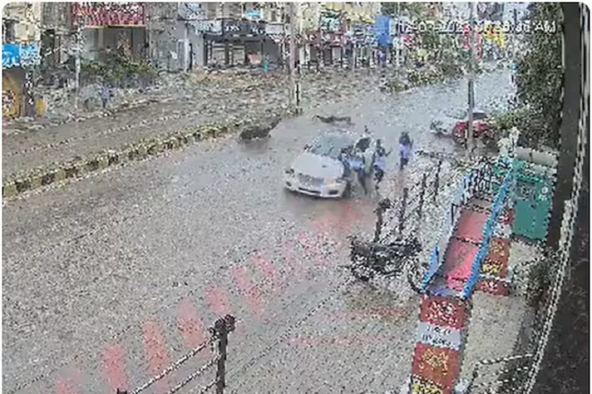 कर्नाटकात भीषण अपघात