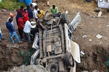 सुसाट SUV आऊटॲाफ कंट्रोल, समृद्धी महामार्गावरील भयानक अपघाताचे PHOTOS