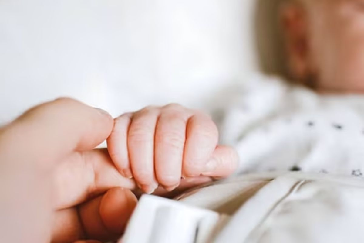 7 महिन्यांचं बाळ प्रेग्नंट