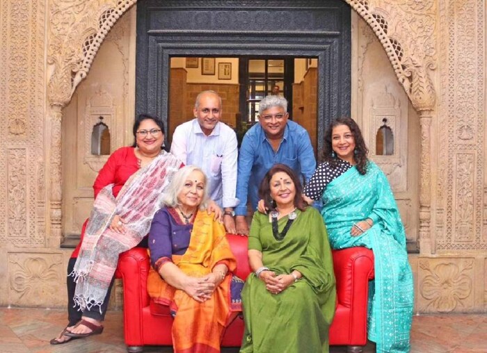 महाराष्ट्रात महिला वर्ग या चित्रपटाला अजूनही मोठ्या प्रमाणात प्रतिसाद देत आहे. 