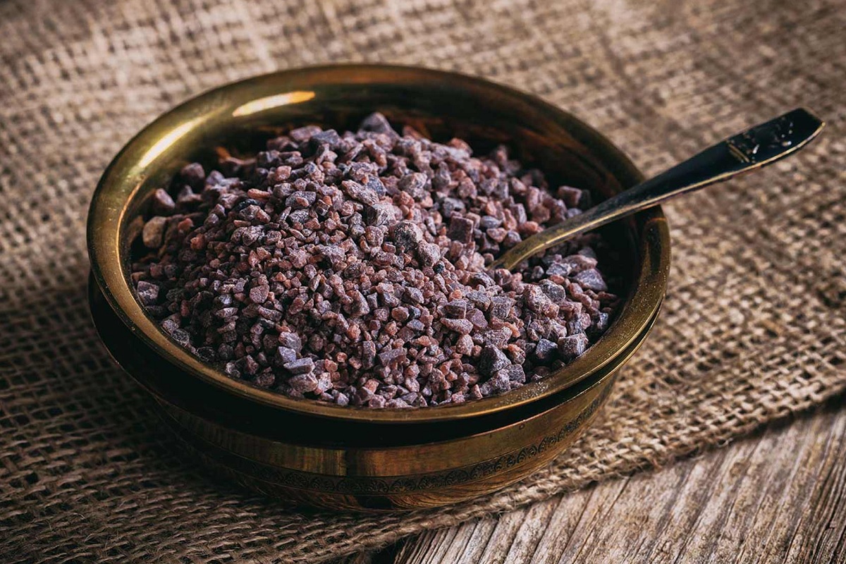 वेट लॉस सह पोटातील गॅसची समस्या दूर करतो हा काळा पदार्थ