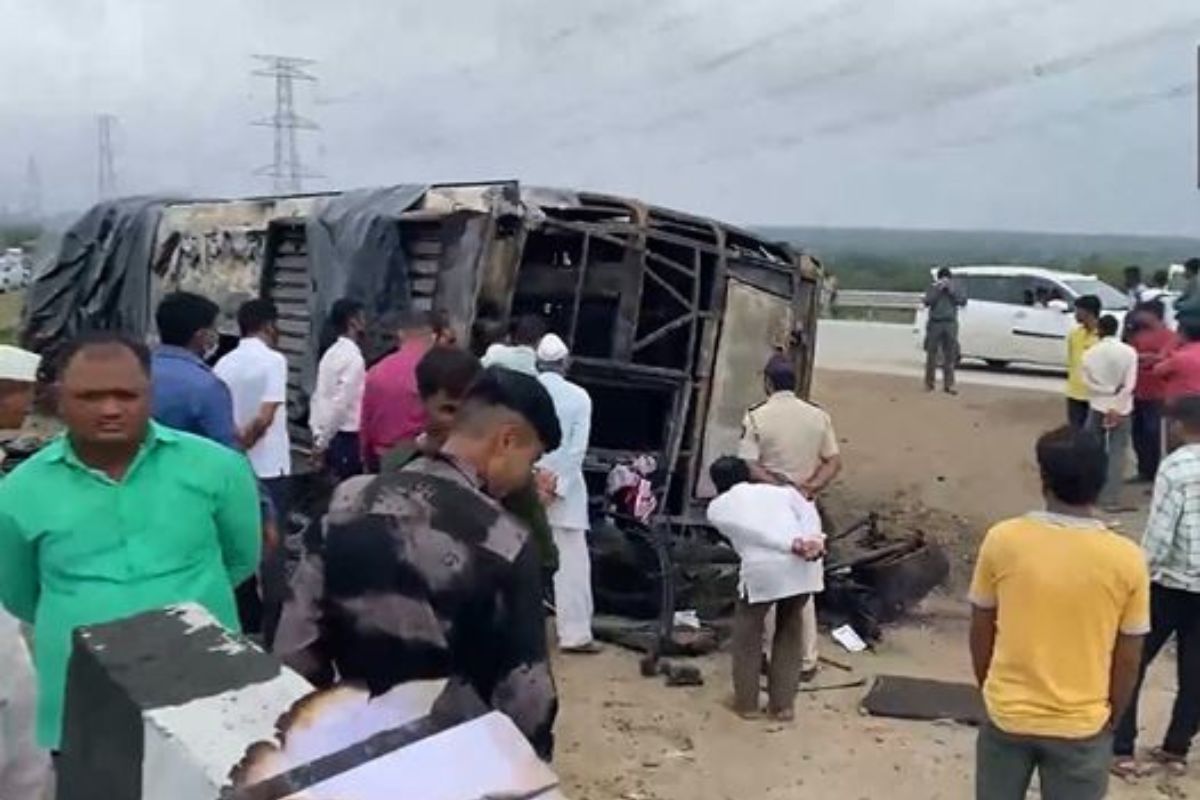 अपघातग्रस्त बसचा ड्रायव्हर दानिश शेख पोलिसांच्या ताब्यात