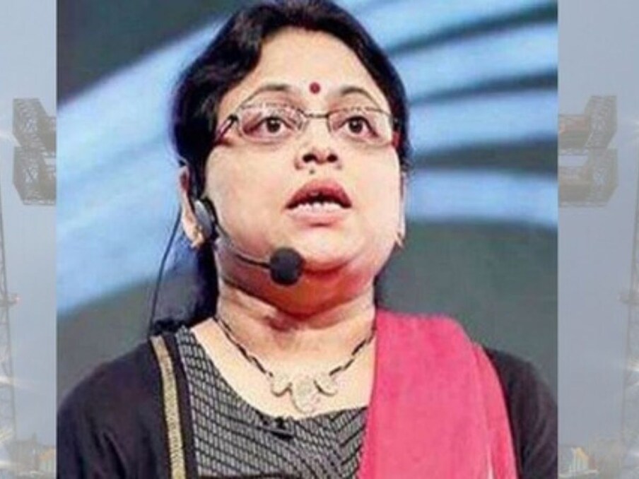 चांद्रयान-3 मोहिमेचं नेतृत्व ,[object Object], यांनी केलं आहे. ज्यांना 'रॉकेट वुमन' म्हणून संबोधलं जात आहे.,[object Object],[object Object]