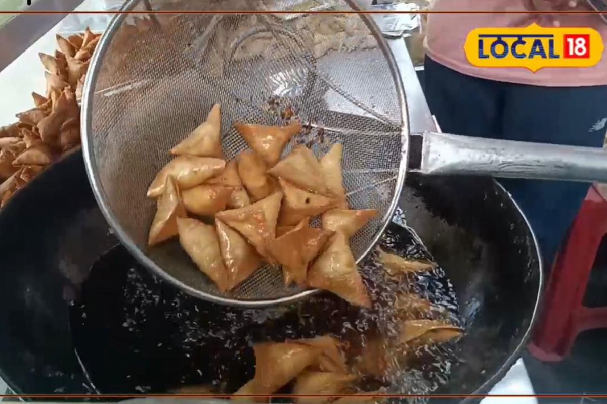 कधी खाल्लाय का चिकन समोसा?