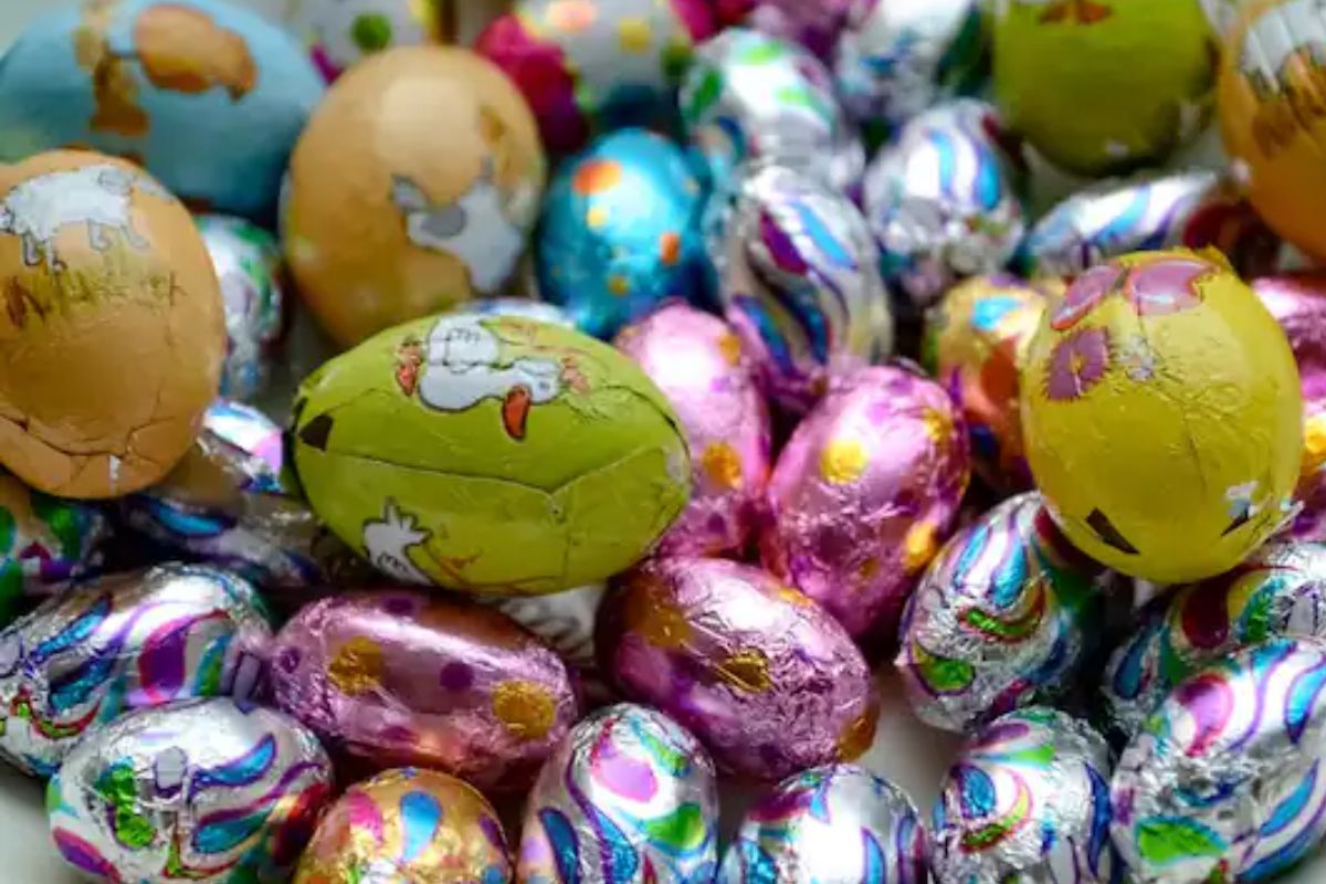 चॉकलेट चोरल्याने 18 महिने तुरुंगवास