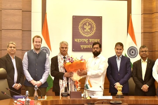 Live News Updates :  थेट परकीय गुंतवणुकीत महाराष्ट्र देशात पहिलं - CM शिंदे