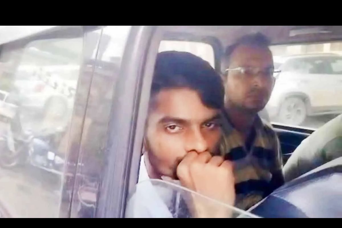 Mumbai : आयफोनसाठी एक्स गर्लफ्रेंडला केलं किडनॅप; असा अडकला जाळ्यात