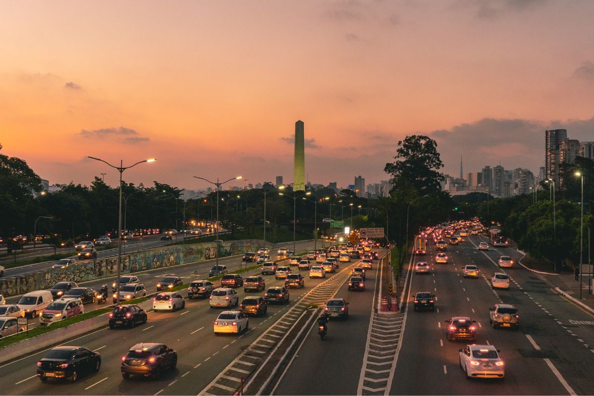 हायवे जवळ जमीन असेल तर सुरू करा हे व्यवसाय