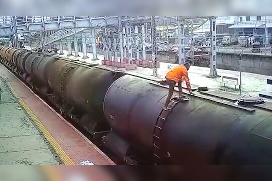 जळगावातील धक्कादायक घटना 