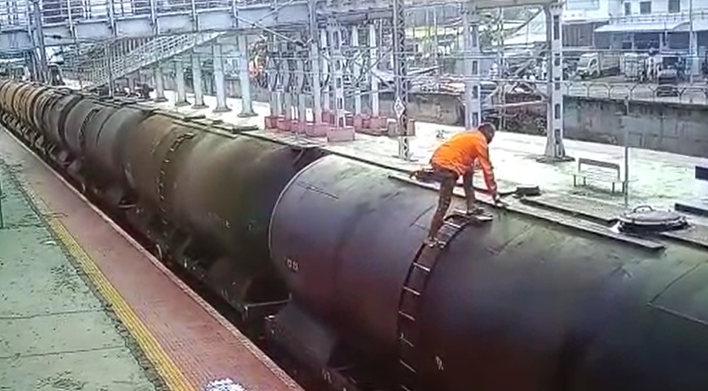 जळगावातील धक्कादायक घटना