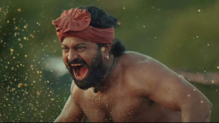 अनेक अभिनेत्यांप्रमाणेच ऋषभलाही आलिशान कारचा शौक आहे. रिपोर्टनुसार, त्याच्याकडे 83 लाख रुपयांची ऑडी Q7 आहे.