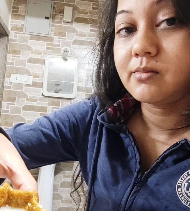  केतकीनं तिच्या पोस्टमध्ये लिहिलंय, "3 दात काढले आहेत. बोलता येत नाहीये. नीट काही खाता येत नाहीये. मळमळ, वर्टीगो, सर्व चालू आहे त्या एंटिबायोटिक्समुळे".
