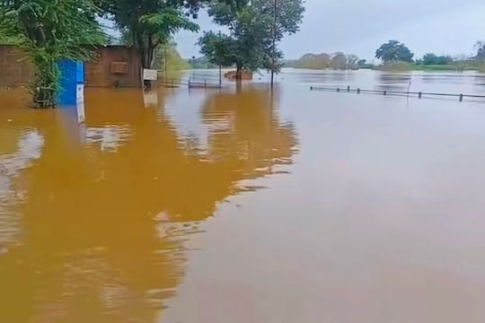 कोल्हापूरकरांनो, काळजी घ्या, पंचगंगा नदी पहिल्यांदाच पात्राबाहेर, 2 दिवस ऑरेंज अलर्ट जारी