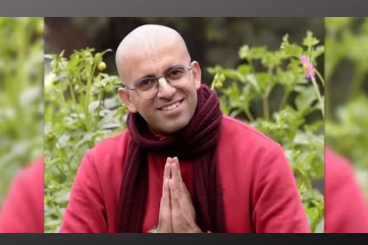 Amogh Lila Das : स्वामी विवेकानंद आणि रामकृष्ण परमहंस यांच्याबद्दल आक्षेपार्ह वक्तव्य करणारे अमोघ लीला दास कोण आहेत?